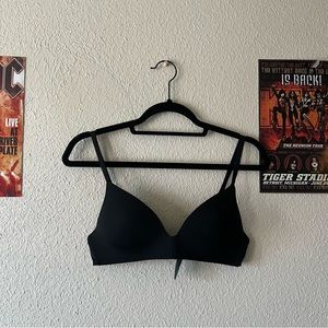 Victoria Secret No Underwire Bra 34B